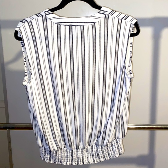 Never worn - Picture 2 of 2